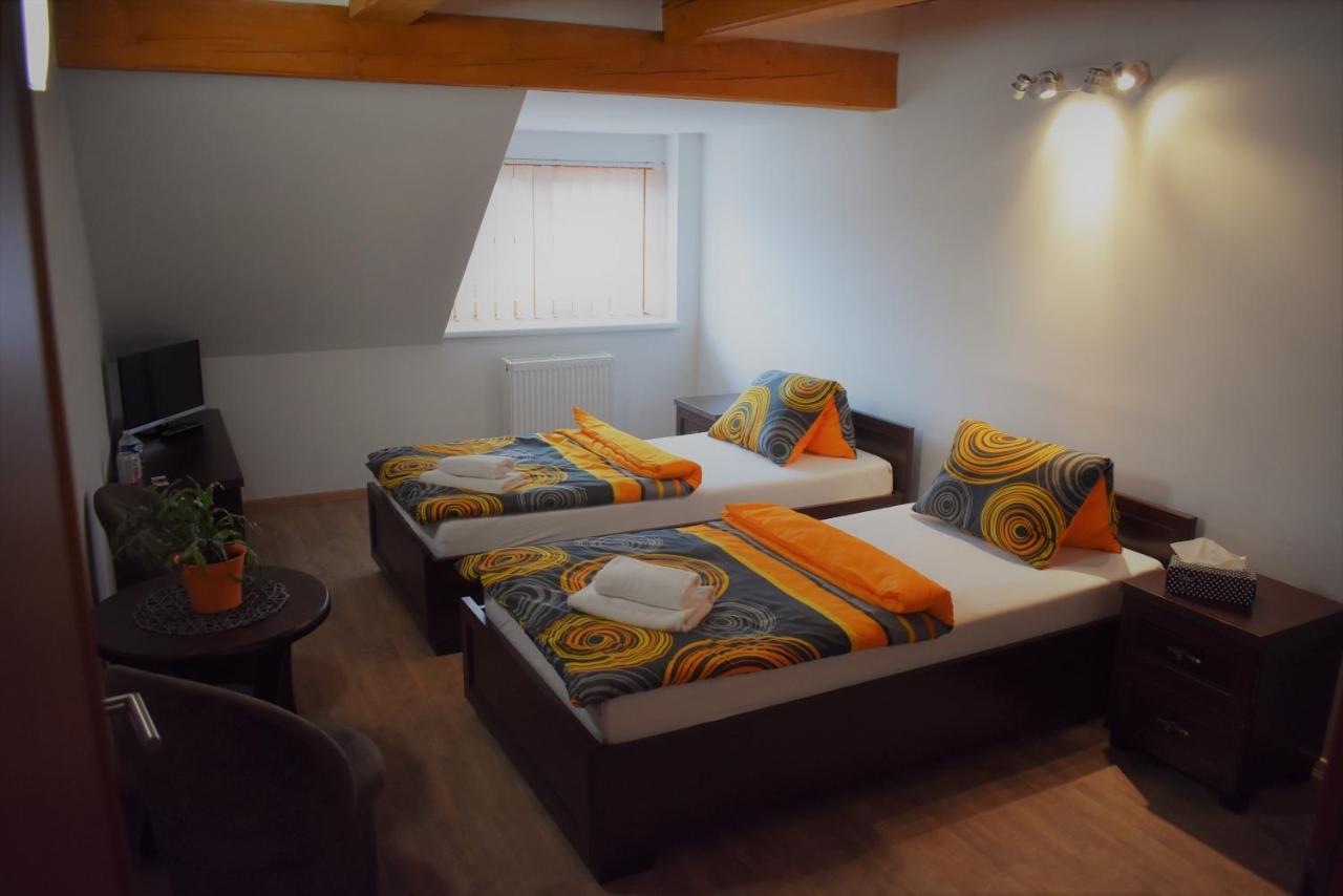Roubenka 3*